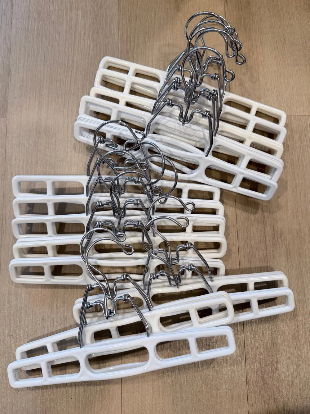 15 premium plastic pants hangers